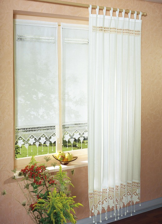 - Fensterdekoration in verschiedenen Farben, in Größe 361 (Seitenschal, H150xB120 cm) bis 827 (Scheiben-Gardine, H130xB50 cm), in Farbe CHAMPAGNER